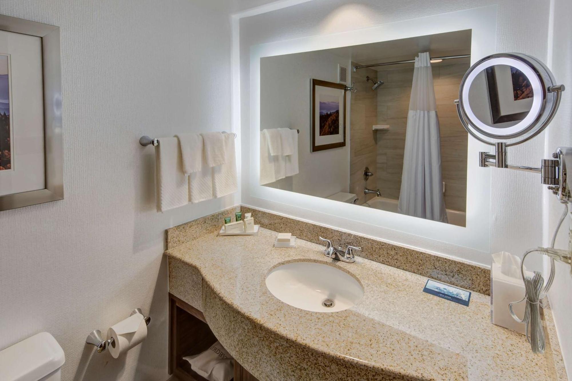ฮิลตัน น็อกซ์วิลล์ แอร์พอร์ต Hotel อัลคอ ภายนอก รูปภาพ