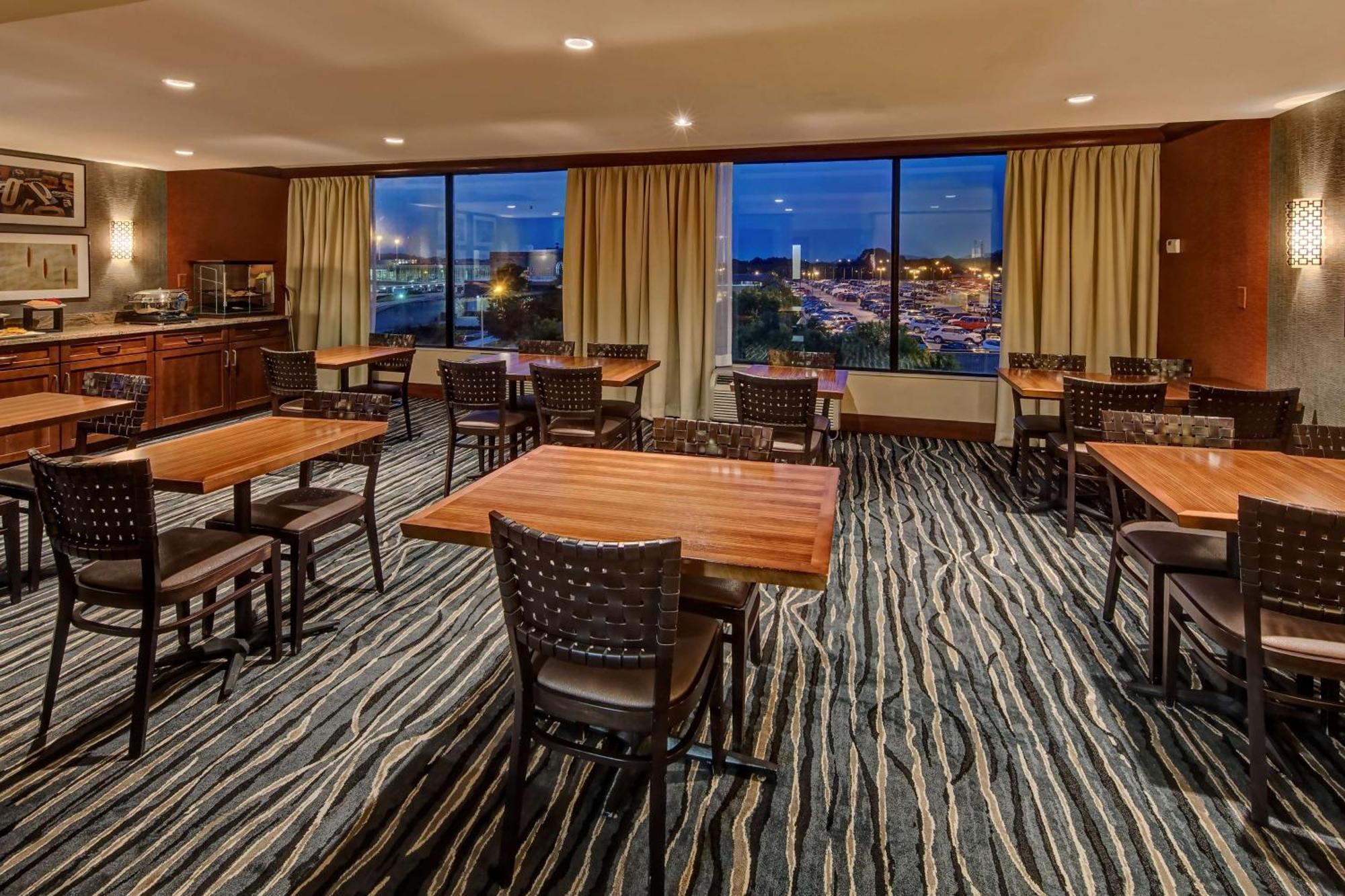 ฮิลตัน น็อกซ์วิลล์ แอร์พอร์ต Hotel อัลคอ ภายนอก รูปภาพ